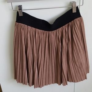 Suede pleated skirt